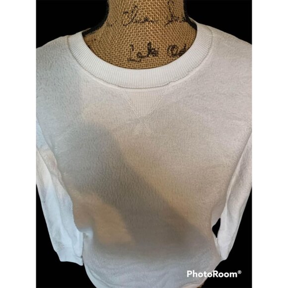 🌸3/$15🌸White Soft Crewneck Sweatshirt Size Small - Picture 2 of 3